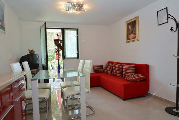 Apartment Sofija 1 comfortable accommodation by the sea in Artatore, Lošinj