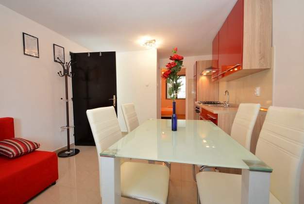 Apartment Sofija 1 comfortable accommodation by the sea in Artatore, Lošinj