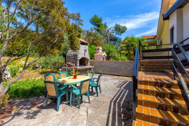 Ferienwohnung Sofija 2 miran odmor blizu mora u Artatorama, Lošinj