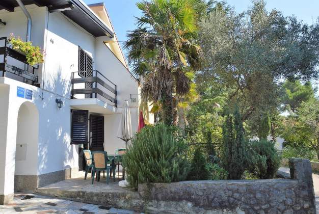 Apartment Sofija 2 peaceful vacation near the sea in Artatore, Lošinj