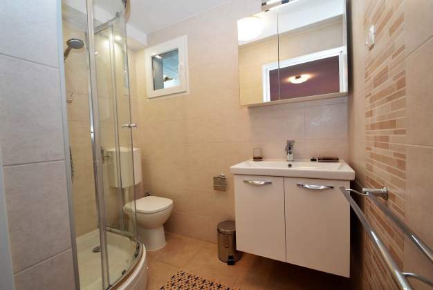 Apartment Sofija 2 peaceful vacation near the sea in Artatore, Lošinj