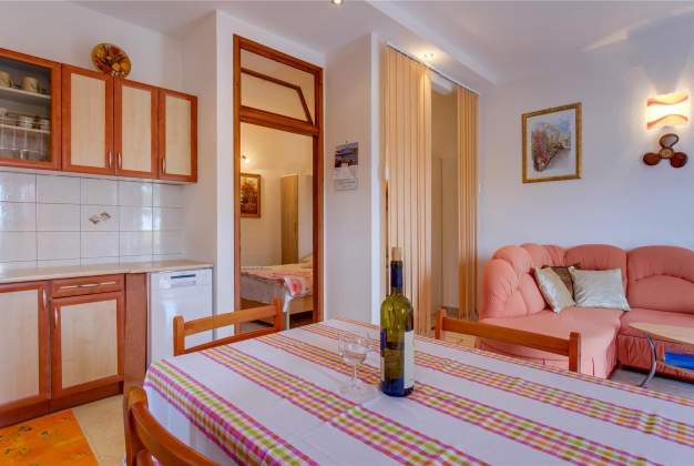 Amalija 4 - Romantični apartman za dvoje u Malom Lošinju blizu plaže