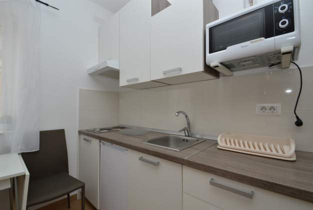 Apartment Steluta, studio for two near Valdarke, Mali Lošinj