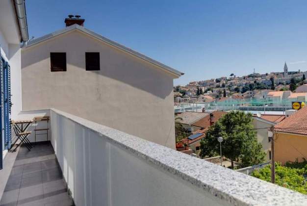 Apartment Sunshine 1 for 4 people near Čikat Bay, Mali Lošinj