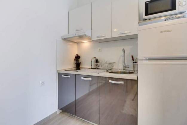 Apartment Sunshine 1 for 4 people near Čikat Bay, Mali Lošinj