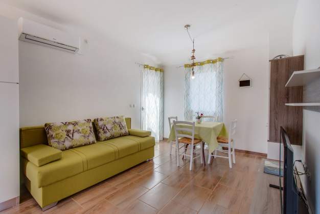 Apartment Tena 1 comfort in nature for 4 people, Veli Lošinj