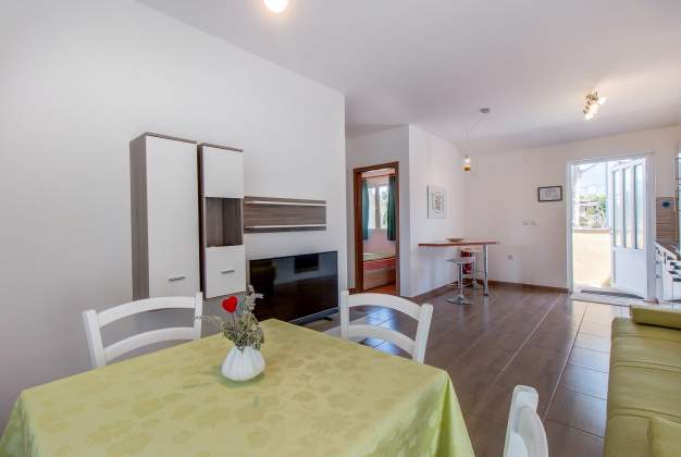 Apartment Tena 1 comfort in nature for 4 people, Veli Lošinj