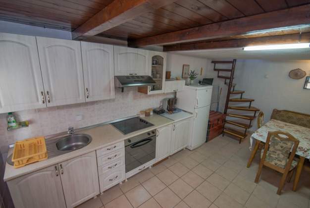 Apartment Tereza 1 cozy seaside retreat in Punta Križa, Cres