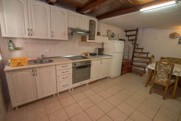 Apartment Tereza 1 cozy seaside retreat in Punta Križa, Cres
