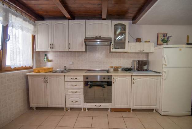 Apartment Tereza 1 cozy seaside retreat in Punta Križa, Cres