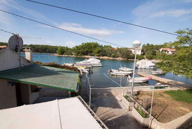 Apartment Tereza 1 cozy seaside retreat in Punta Križa, Cres
