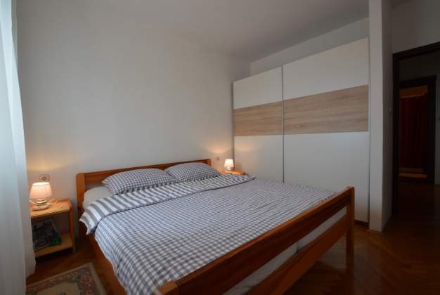 Apartma Tia 1 - nahaja se tik ob zalivu Sveti Martin za 3 osebe, Mali Lošinj, Hrvaška.