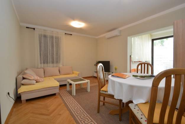 Apartman Tia 2 - u blizini plaže Sveti Martin za 3 osobe Mali Lošinj