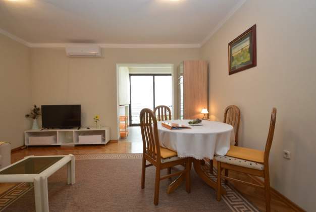 Apartment Tia 2 - near the beach Sveti Martin for 3 persons, Mali Lošinj, Croatia.