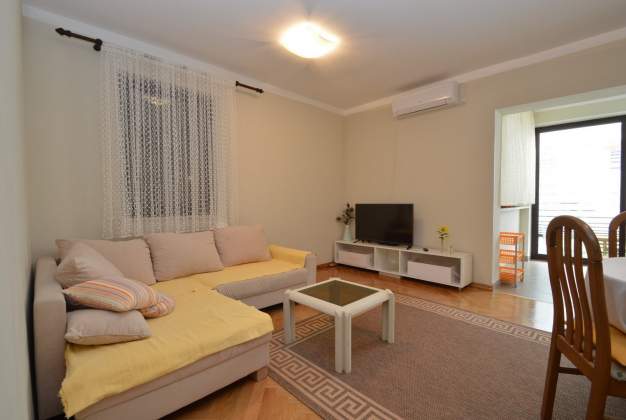 Apartment Tia 2 - near the beach Sveti Martin for 3 persons, Mali Lošinj, Croatia.