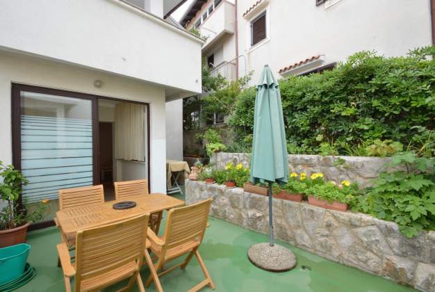 Apartment Tia 2 - near the beach Sveti Martin for 3 persons, Mali Lošinj, Croatia.