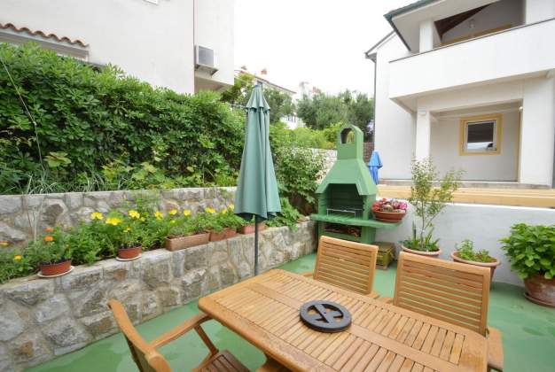 Apartment Tia 2 - near the beach Sveti Martin for 3 persons, Mali Lošinj, Croatia.