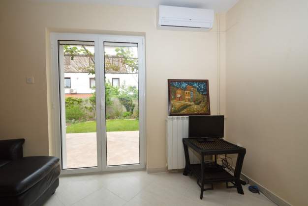 Apartment Ana 1 comfortable vacation near the beach, Mali Lošinj