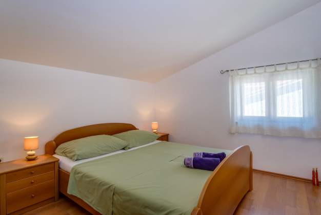 Apartment Anamarija 1, for 6 people, terrace overlooking the sea, Mali Lošinj
