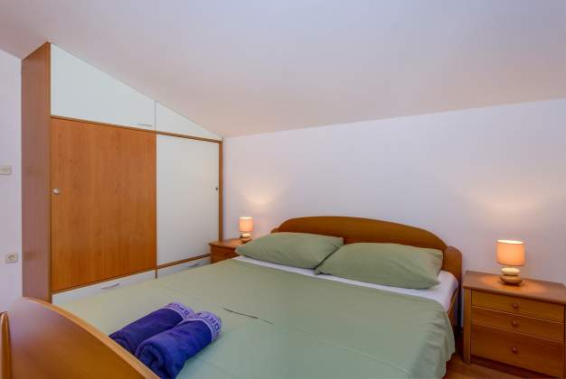 Apartment Anamarija 1, for 6 people, terrace overlooking the sea, Mali Lošinj