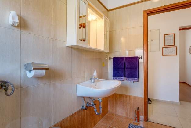 Apartment Anamarija 1, for 6 people, terrace overlooking the sea, Mali Lošinj