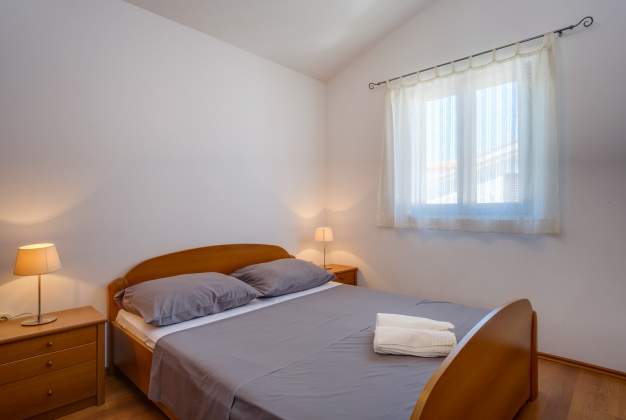 Apartment Anamarija 1, for 6 people, terrace overlooking the sea, Mali Lošinj