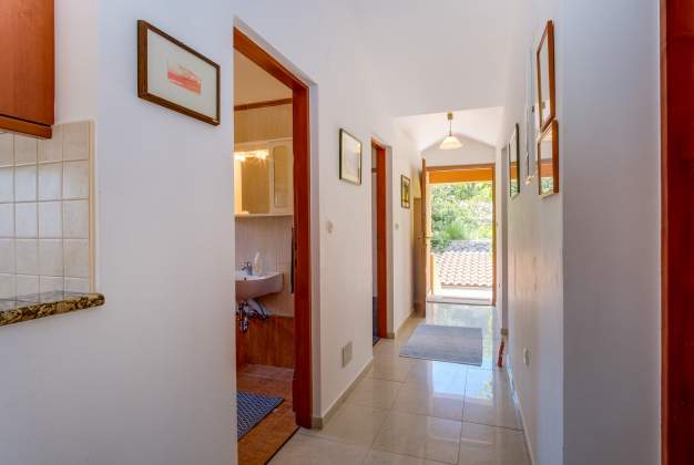 Apartment Anamarija 1, for 6 people, terrace overlooking the sea, Mali Lošinj