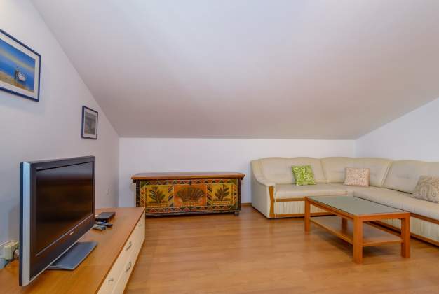Apartment Anamarija 1, for 6 people, terrace overlooking the sea, Mali Lošinj