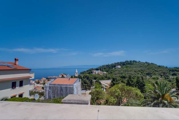 Apartment Anamarija 1, for 6 people, terrace overlooking the sea, Mali Lošinj