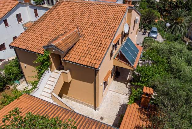 Apartment Anamarija 1, for 6 people, terrace overlooking the sea, Mali Lošinj