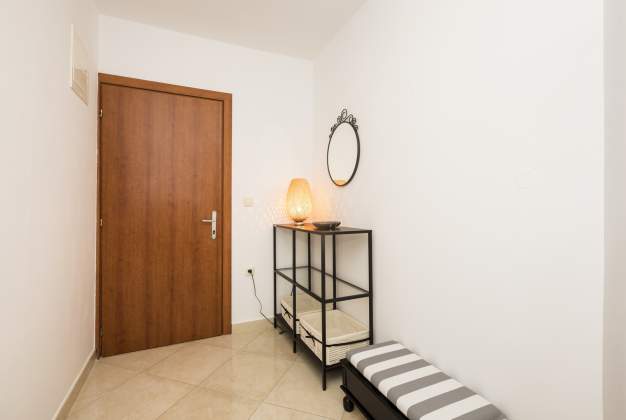 Apartment Vila Čikat 2 -Mali Losinj, Croatia