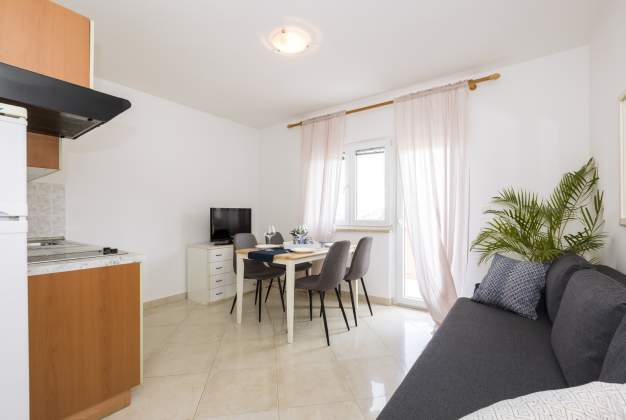 Apartment Vila Čikat 2 -Mali Losinj, Croatia