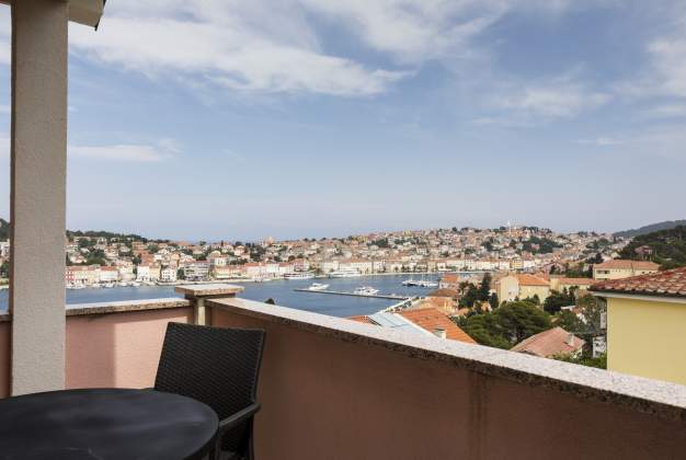 Apartment Vila Čikat 2 -Mali Losinj, Croatia