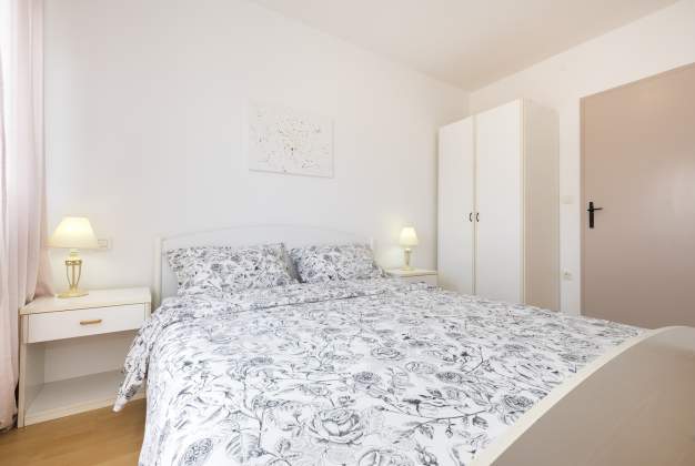 Apartment Vila Čikat 2 -Mali Losinj, Croatia