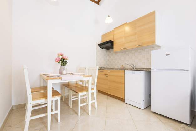 Apartment Vila Čikat 4 - Mali Losinj, Croatia