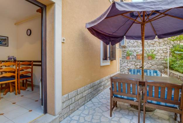 Apartment Anamarija 2, for 4 people on the ground floor, Mali Lošinj