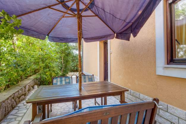 Apartment Anamarija 2, for 4 people on the ground floor, Mali Lošinj