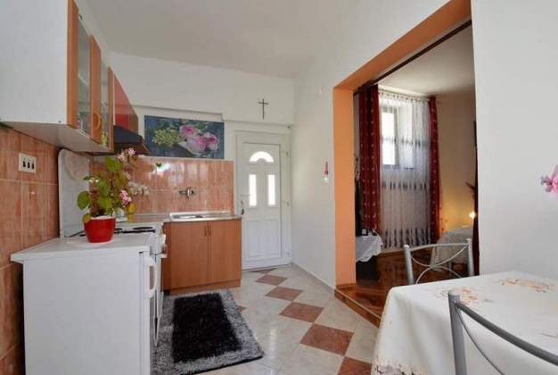 Apartment Violeta 3 - vacation in the antique part of the city for 3 people, Mali Losinj, Croatia.