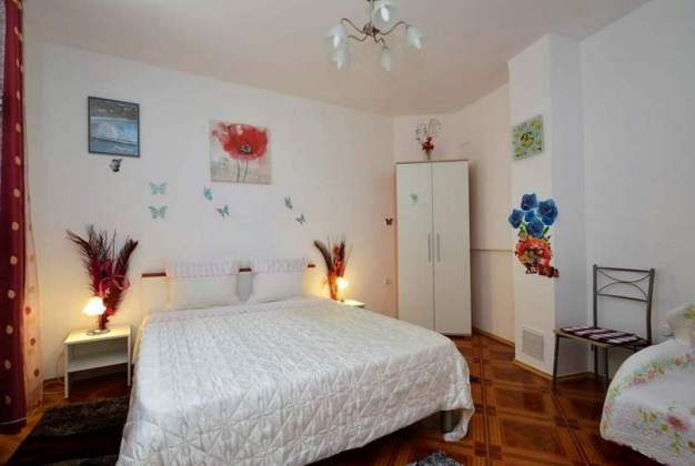 Apartmaji  Violeta 3 - popoln odih v starodavnem delu mesta za 3 osebe Mali Lošinj, Hrvaška.