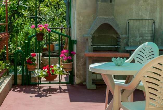 Apartment Zelina 1, Cozy stay near the center & beach, Mali Losinj