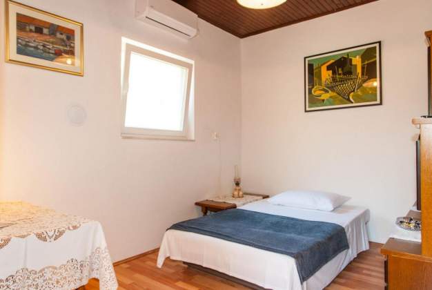 Apartment Zelina 1, Cozy stay near the center & beach, Mali Losinj