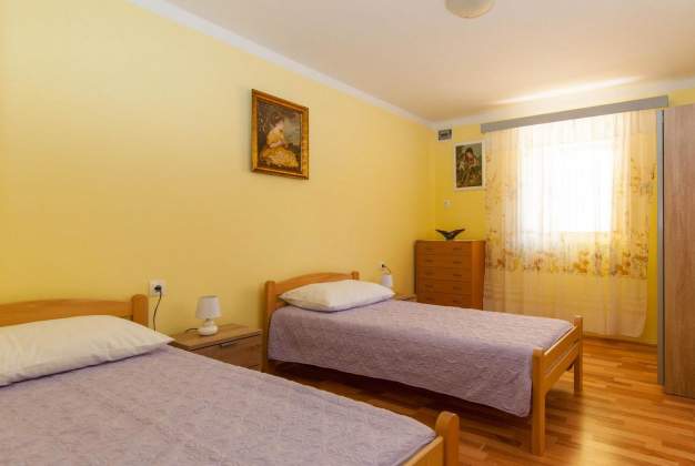 Apartment Zelina 1, Cozy stay near the center & beach, Mali Losinj
