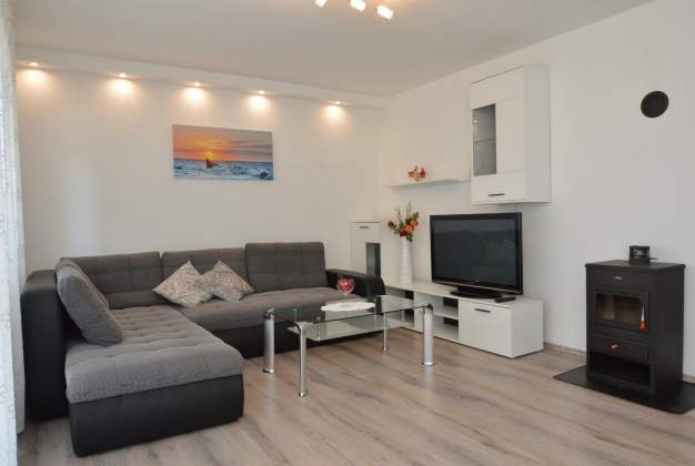 Apartment Zoja, elegant atmosphere with a view of the sea and greenery - Mali Lošinj, Croatia