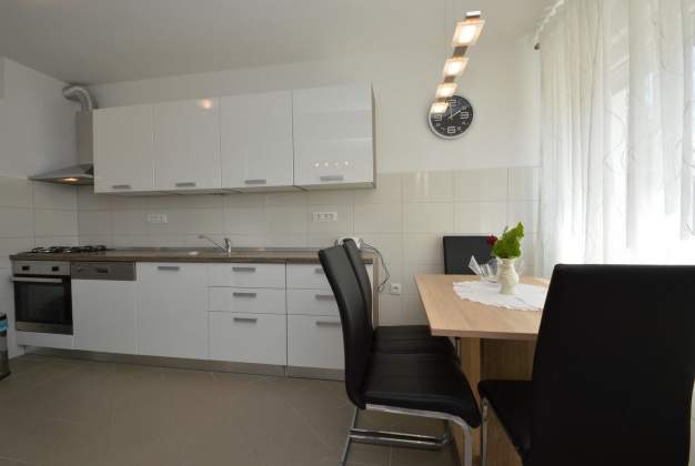 Apartment Zoja, elegant atmosphere with a view of the sea and greenery - Mali Lošinj