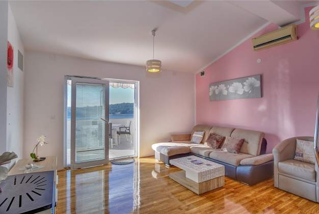 Apartment Zerjav 3, sea view and balcony for 4 people, Mali Lošinj