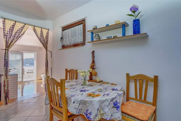 Apartment Zerjav 3, sea view and balcony for 4 people, Mali Lošinj
