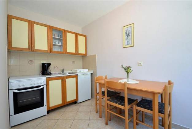 Studio Kristina 2 – Sea view near Mali Lošinj center