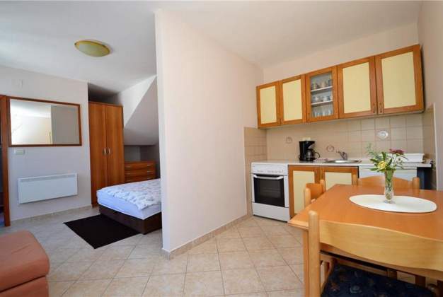 Studio Kristina 2 – Sea view near Mali Lošinj center