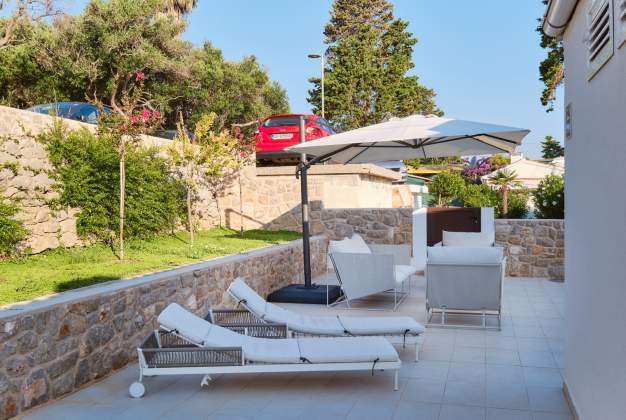 Apartment  Vitorio 3 - located by the beach of Vladarka Bay in Mali Lošinj