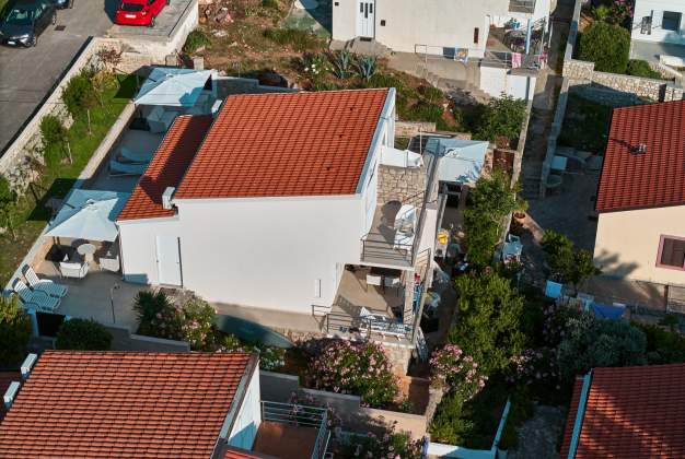 Apartment  Vitorio 3 - located by the beach of Vladarka Bay in Mali Lošinj